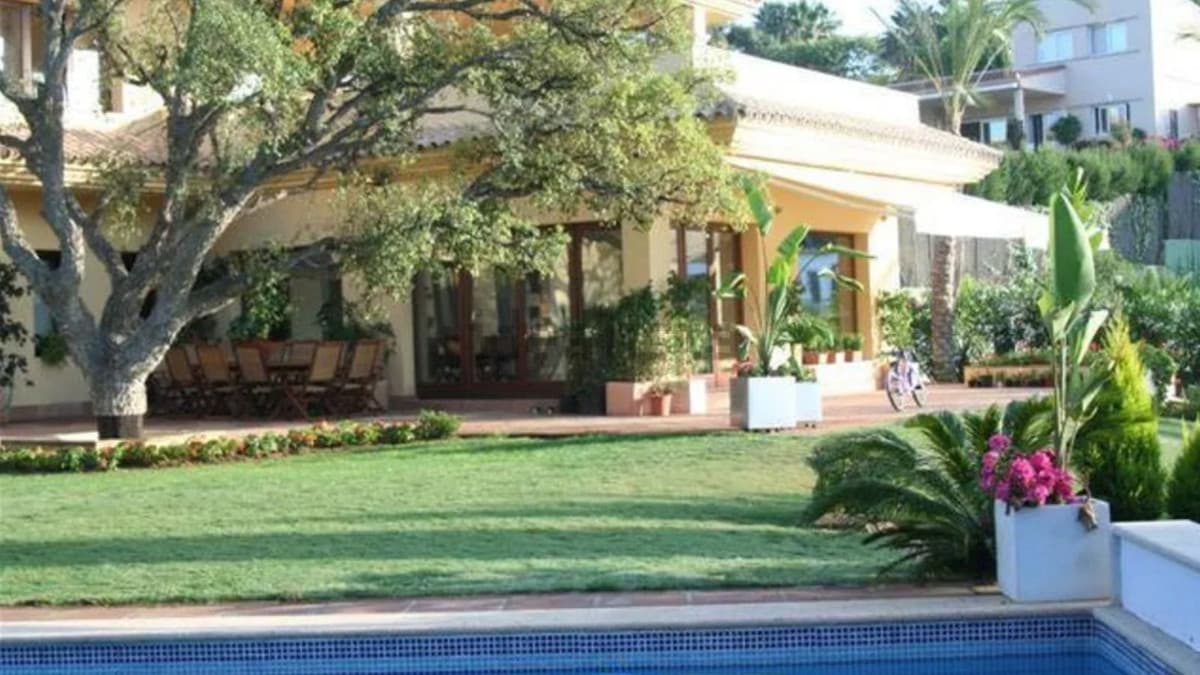 Detached Villa in San Roque — photo 1 of 10