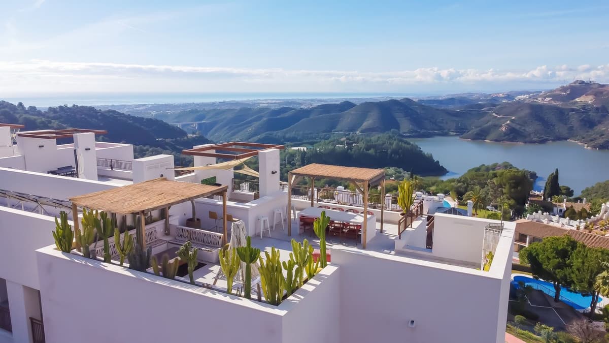 Penthouse in Istán — photo 9 of 10