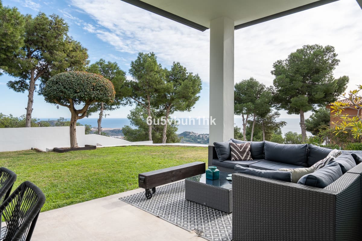 Detached Villa in Málaga — photo 5 of 10