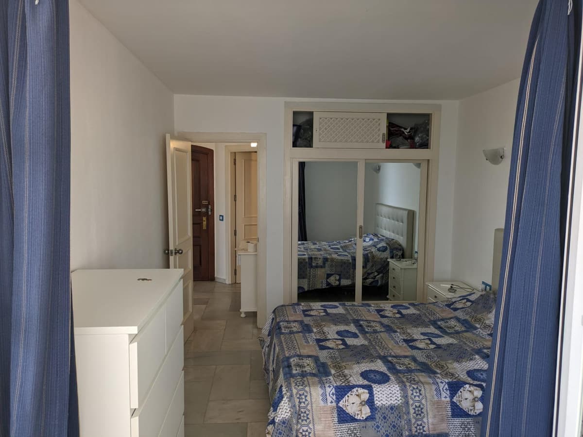 Middle Floor Apartment in Benalmadena — photo 7 of 10