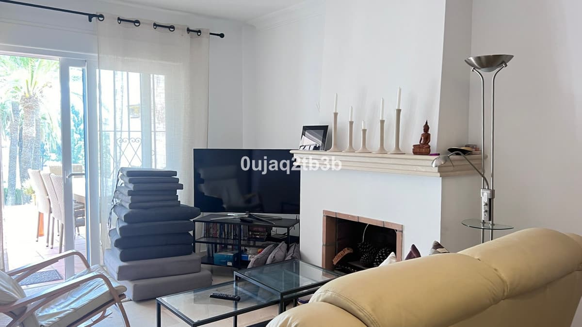 Duplex in Nueva Andalucía — photo 3 of 10