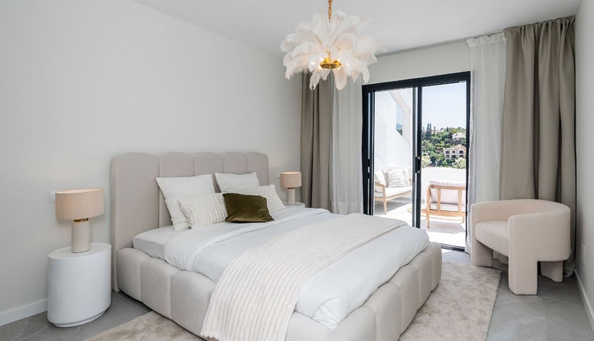 Middle Floor Apartment in La Quinta — photo 6 of 10