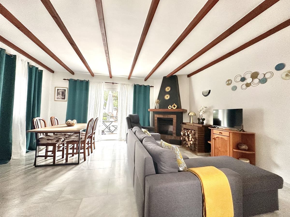 Townhouse in Calahonda — photo 2 of 10