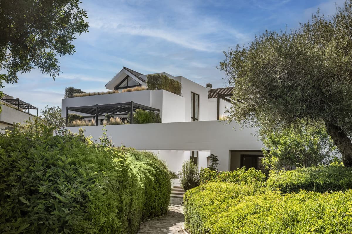 Townhouse in Sotogrande — photo 1 of 10