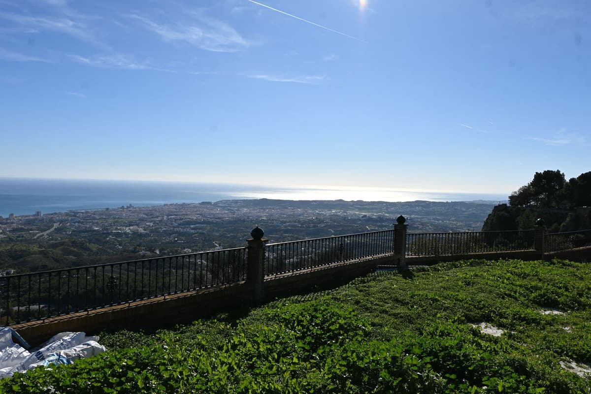 Residential Plot in Mijas — photo 1 of 10