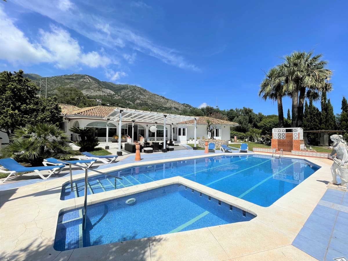 Detached Villa in Mijas — photo 1 of 10
