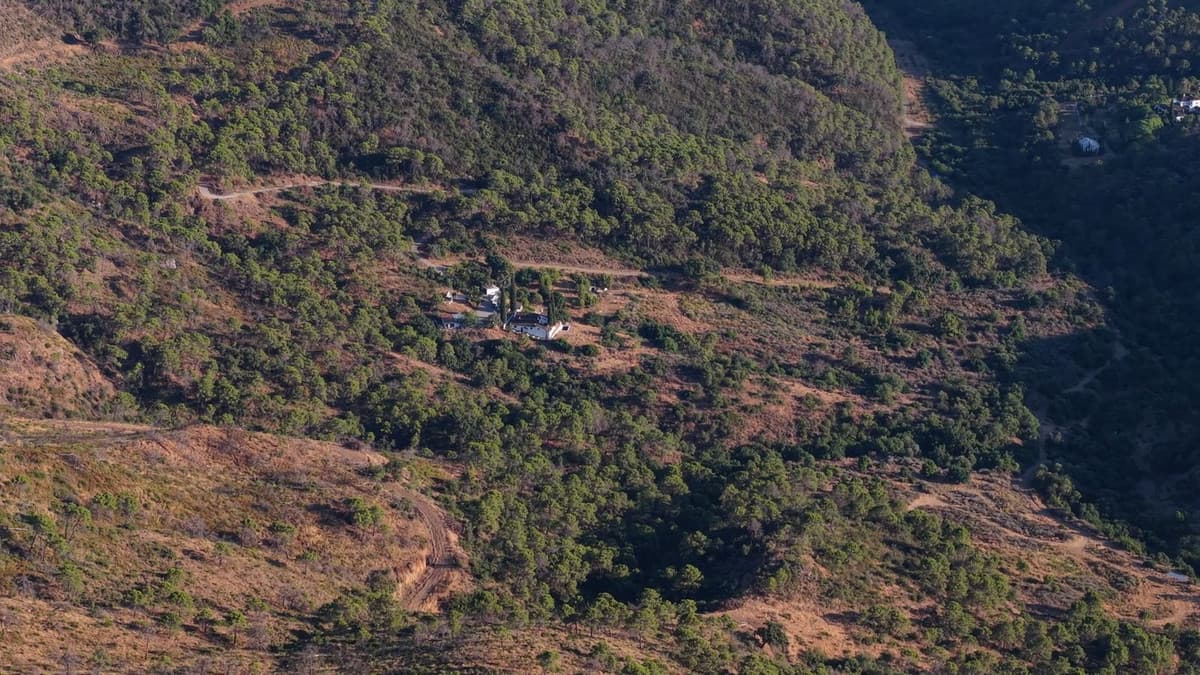 Land with Ruin in Estepona — photo 4 of 10