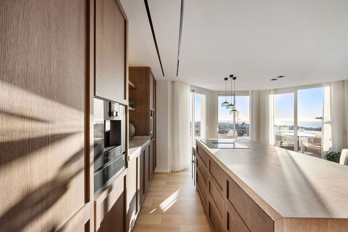 Penthouse Duplex in The Golden Mile — photo 2 of 10