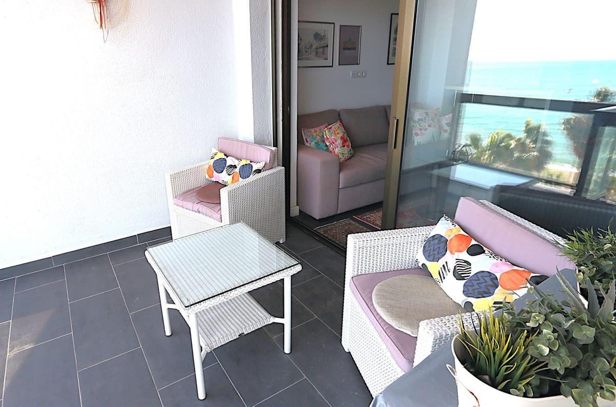 Middle Floor Apartment in Fuengirola — photo 3 of 10
