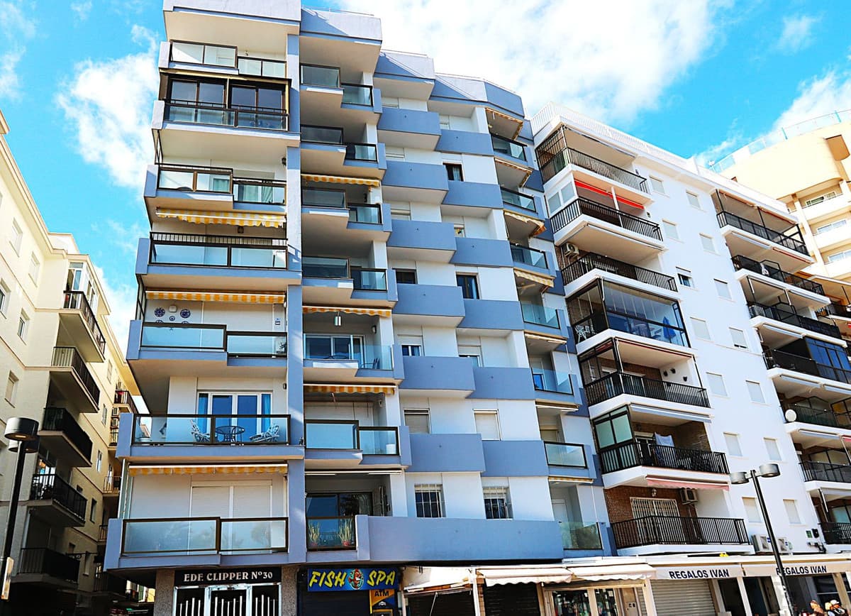 Middle Floor Apartment in Fuengirola — photo 4 of 10
