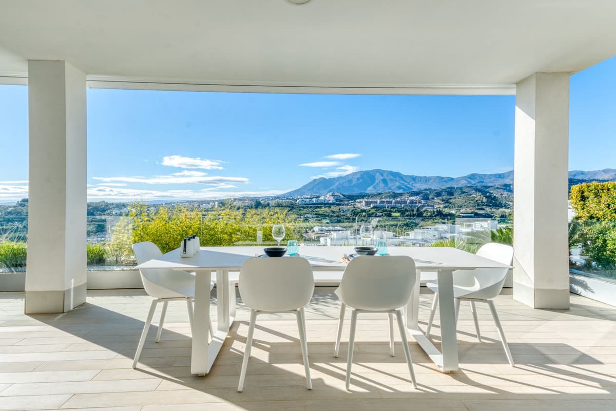 Ground Floor Apartment in Estepona — photo 1 of 10