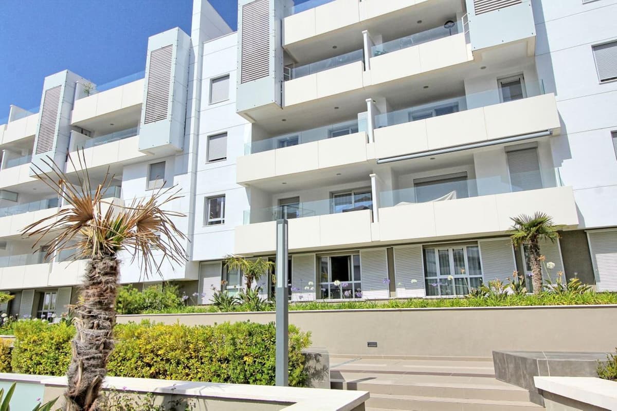 Middle Floor Apartment in San Pedro de Alcántara — photo 1 of 10