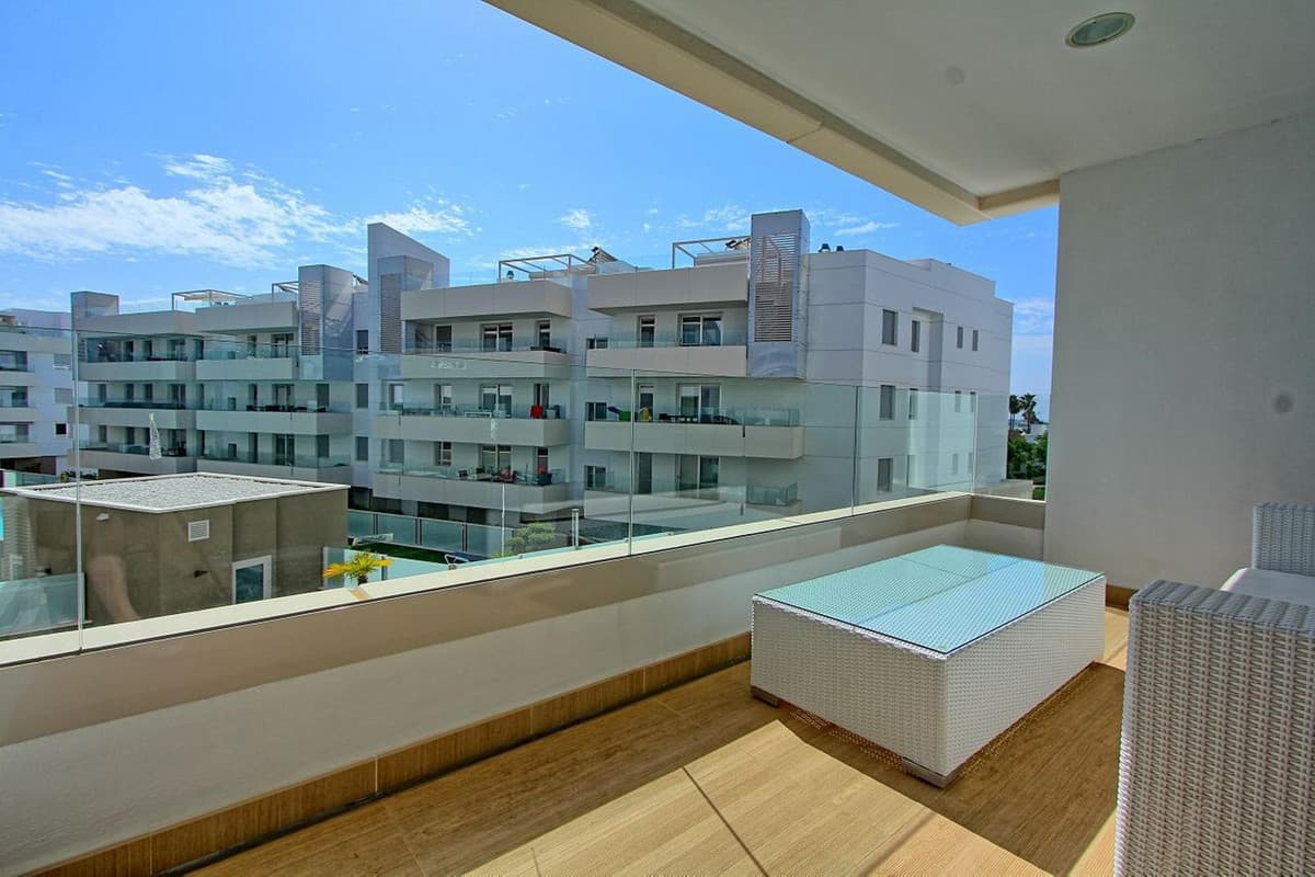 Middle Floor Apartment in San Pedro de Alcántara — photo 4 of 10