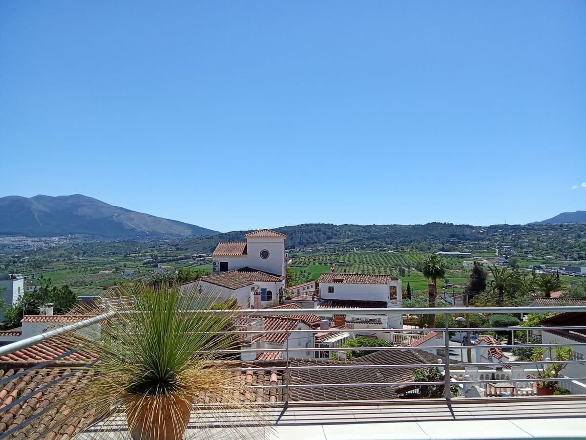 Detached Villa in Coín — photo 1 of 10