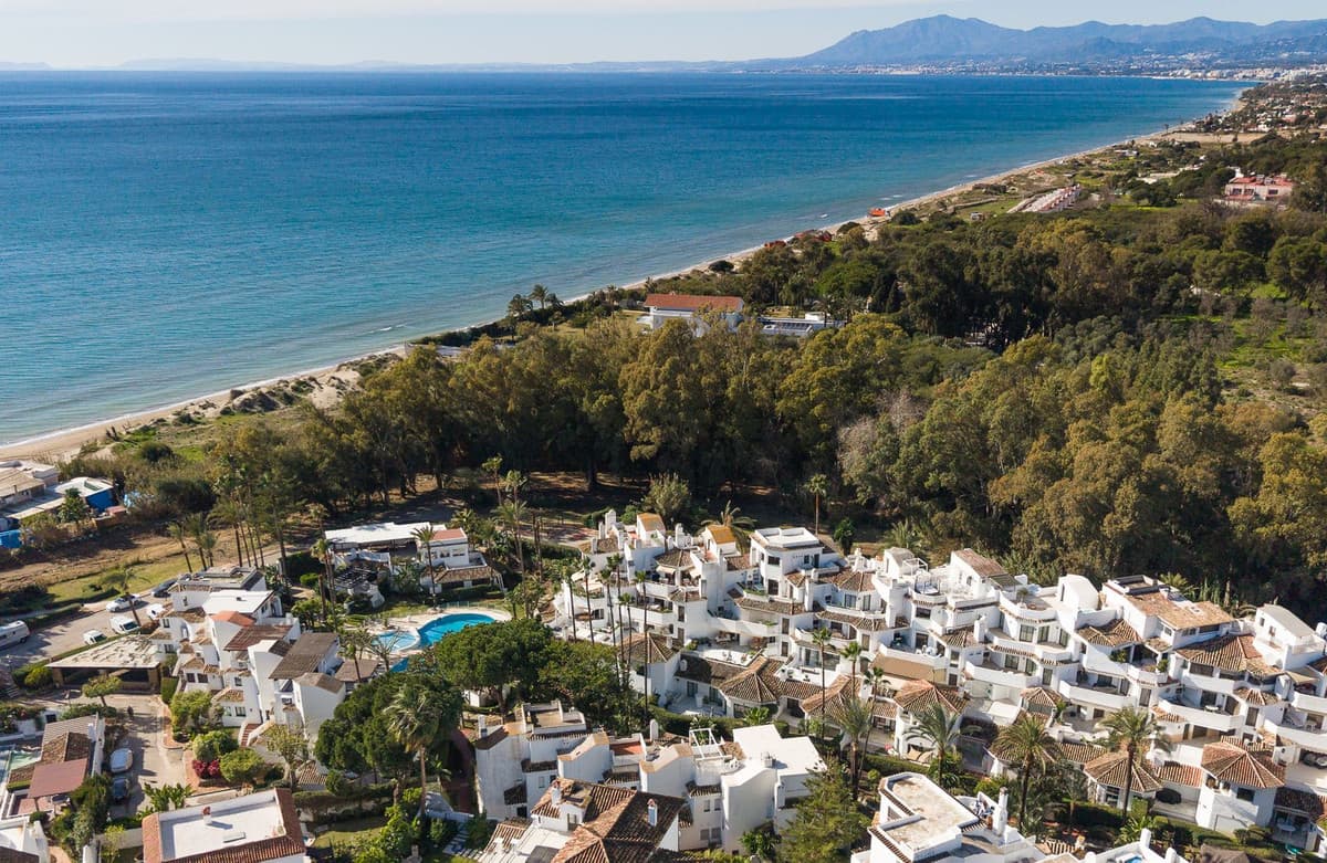 Ground Floor Apartment in Elviria — photo 1 of 10