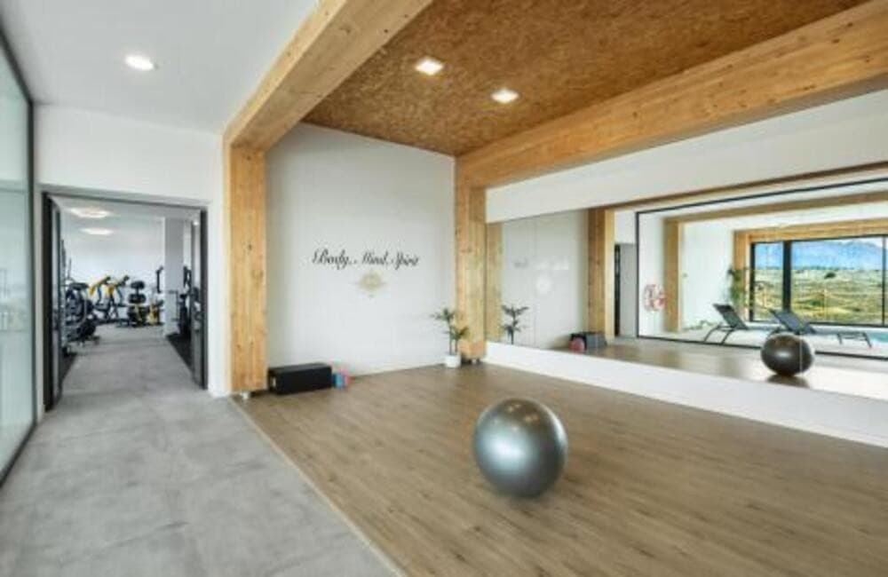 Middle Floor Apartment in Benahavís — photo 9 of 10