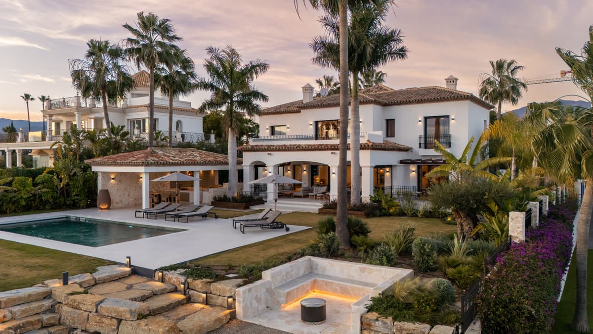 Detached Villa in Los Flamingos — photo 1 of 10