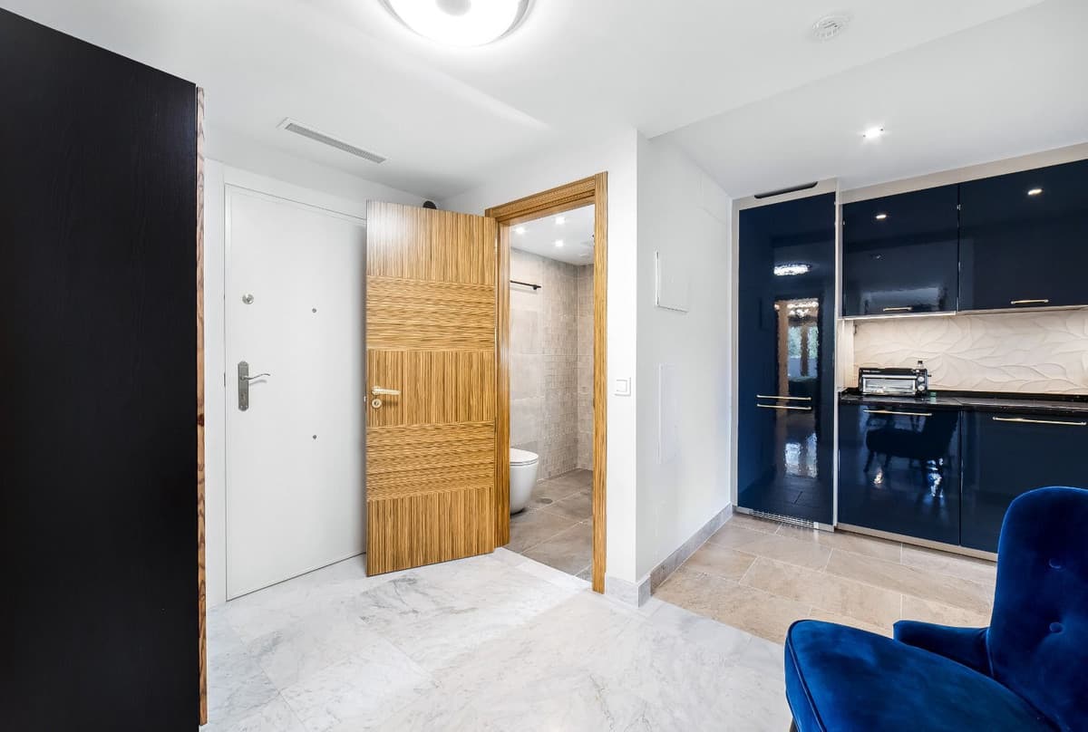 Middle Floor Apartment in Puerto Banús — photo 5 of 10