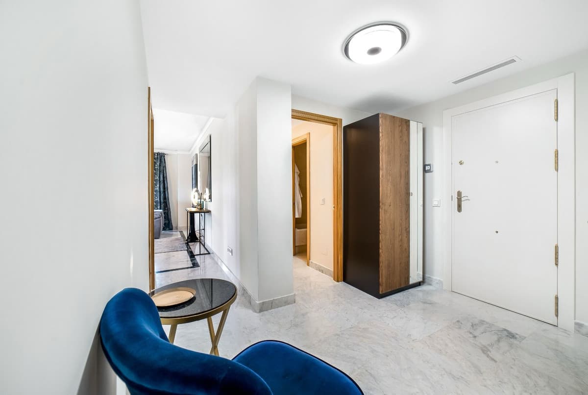 Middle Floor Apartment in Puerto Banús — photo 6 of 10