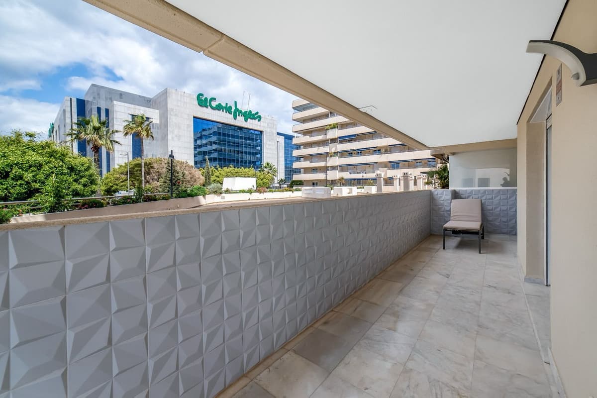 Middle Floor Apartment in Puerto Banús — photo 8 of 10