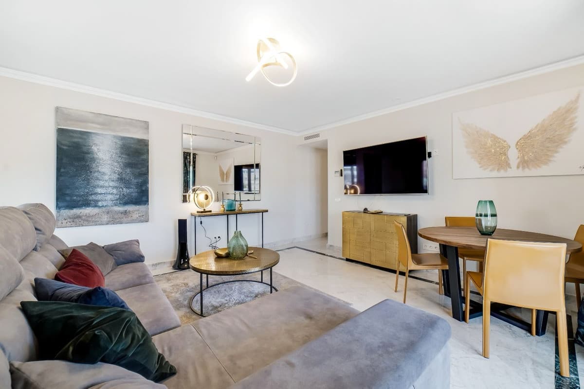 Middle Floor Apartment in Puerto Banús — photo 10 of 10