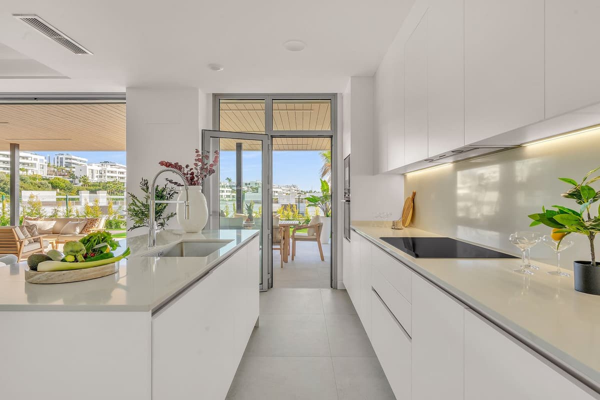 Ground Floor Apartment in Marbella — photo 5 of 10