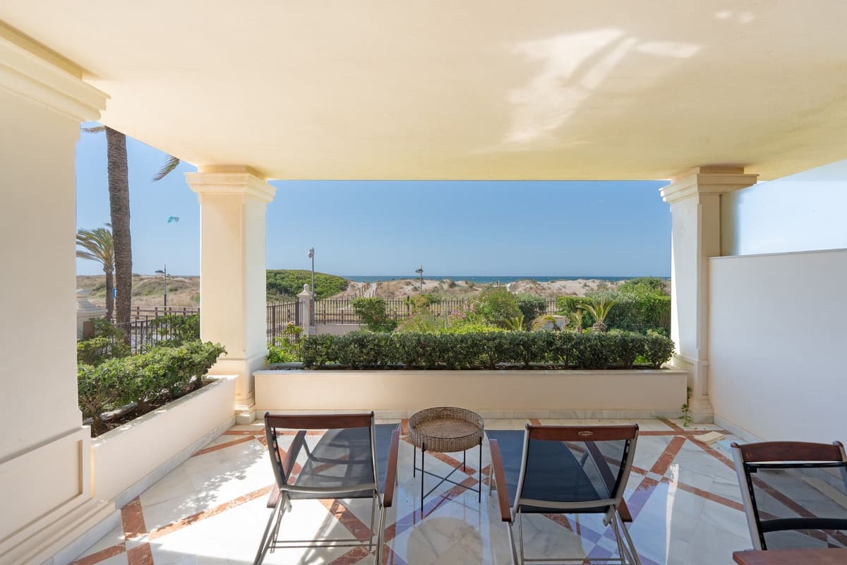 Ground Floor Apartment in Los Monteros — photo 1 of 10