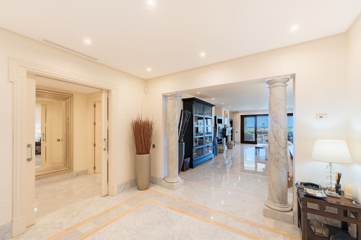 Ground Floor Apartment in Los Monteros — photo 9 of 10