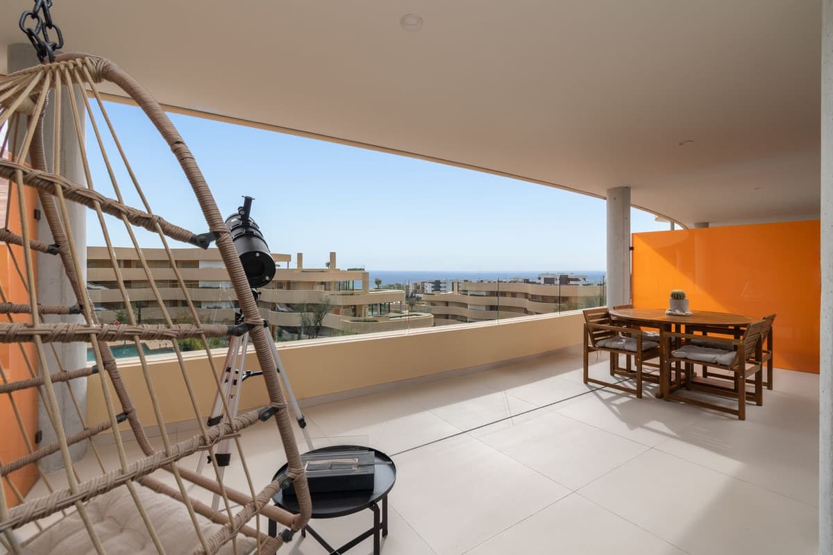 Middle Floor Apartment in Higueron — photo 2 of 10
