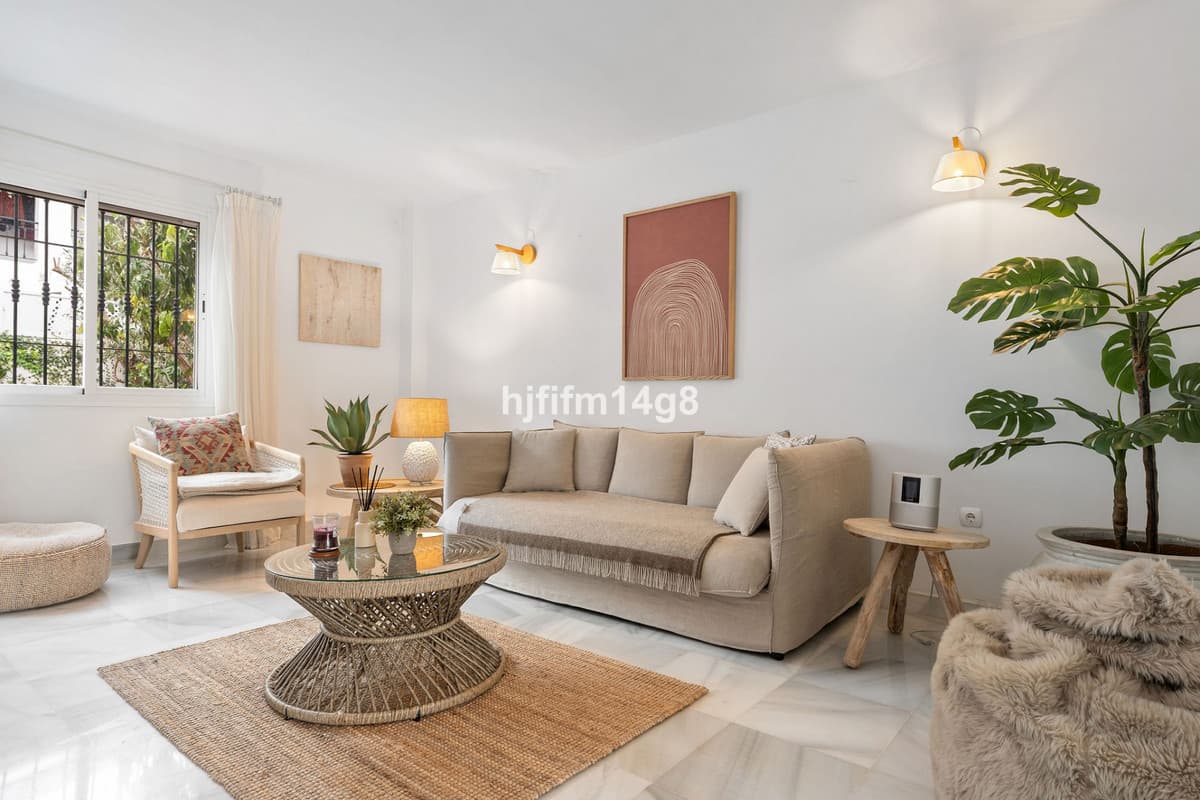 Townhouse in Nueva Andalucía — photo 6 of 10