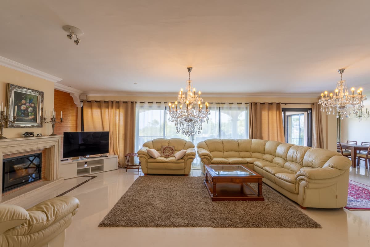 Detached Villa in Benahavís — photo 5 of 10