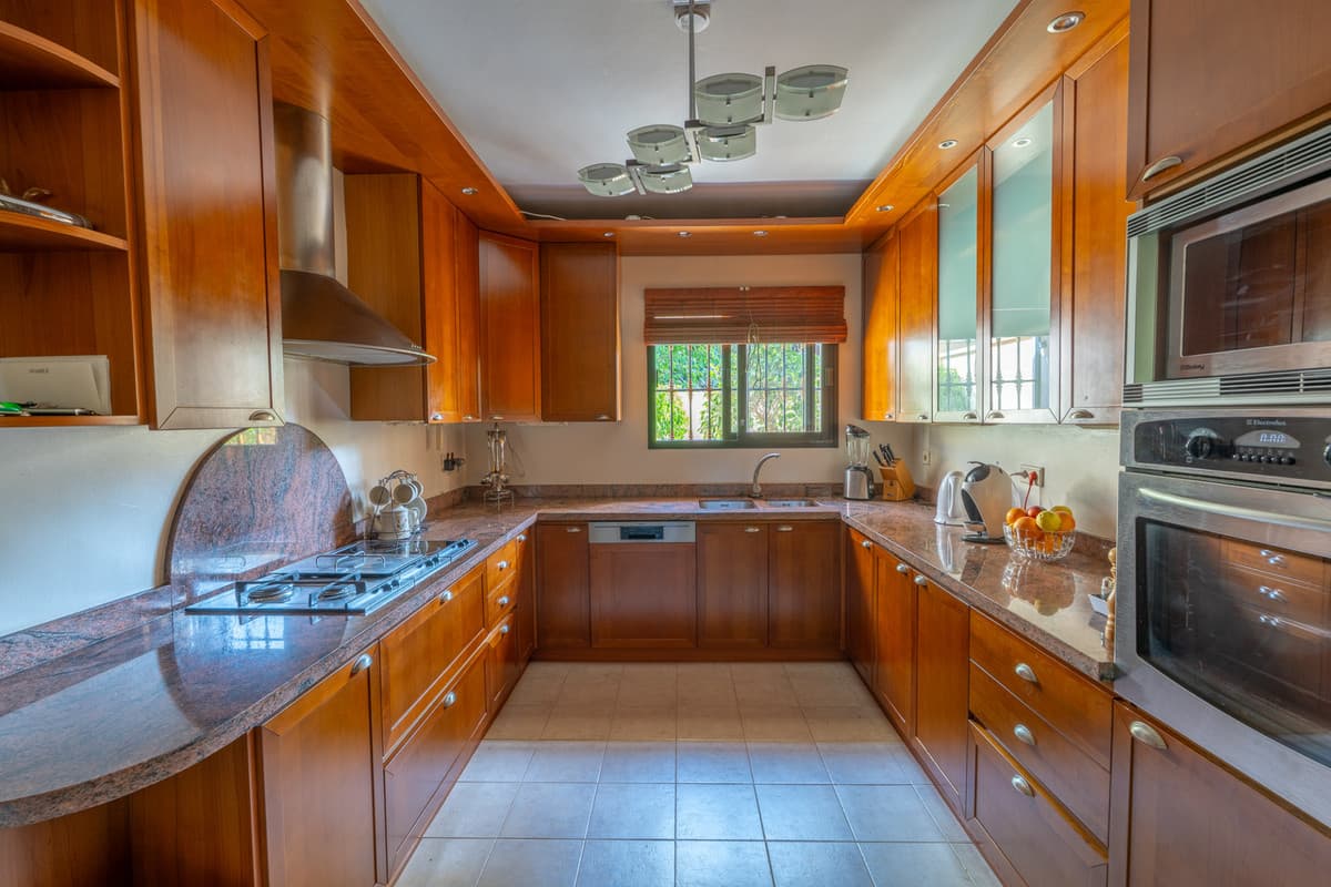 Detached Villa in Benahavís — photo 8 of 10