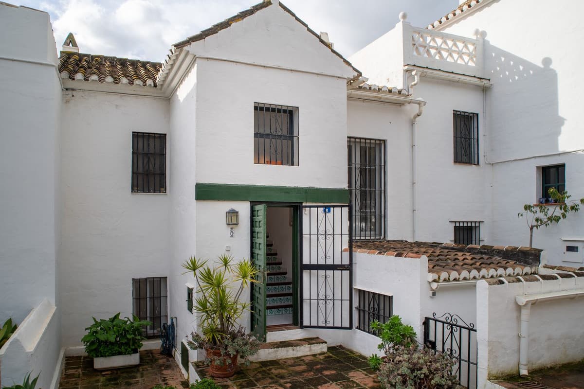 Townhouse in Fuengirola — photo 1 of 10
