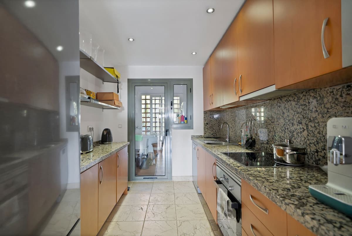 Middle Floor Apartment in Atalaya — photo 7 of 10