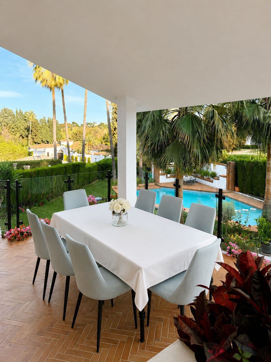 Detached Villa in El Paraiso — photo 4 of 10
