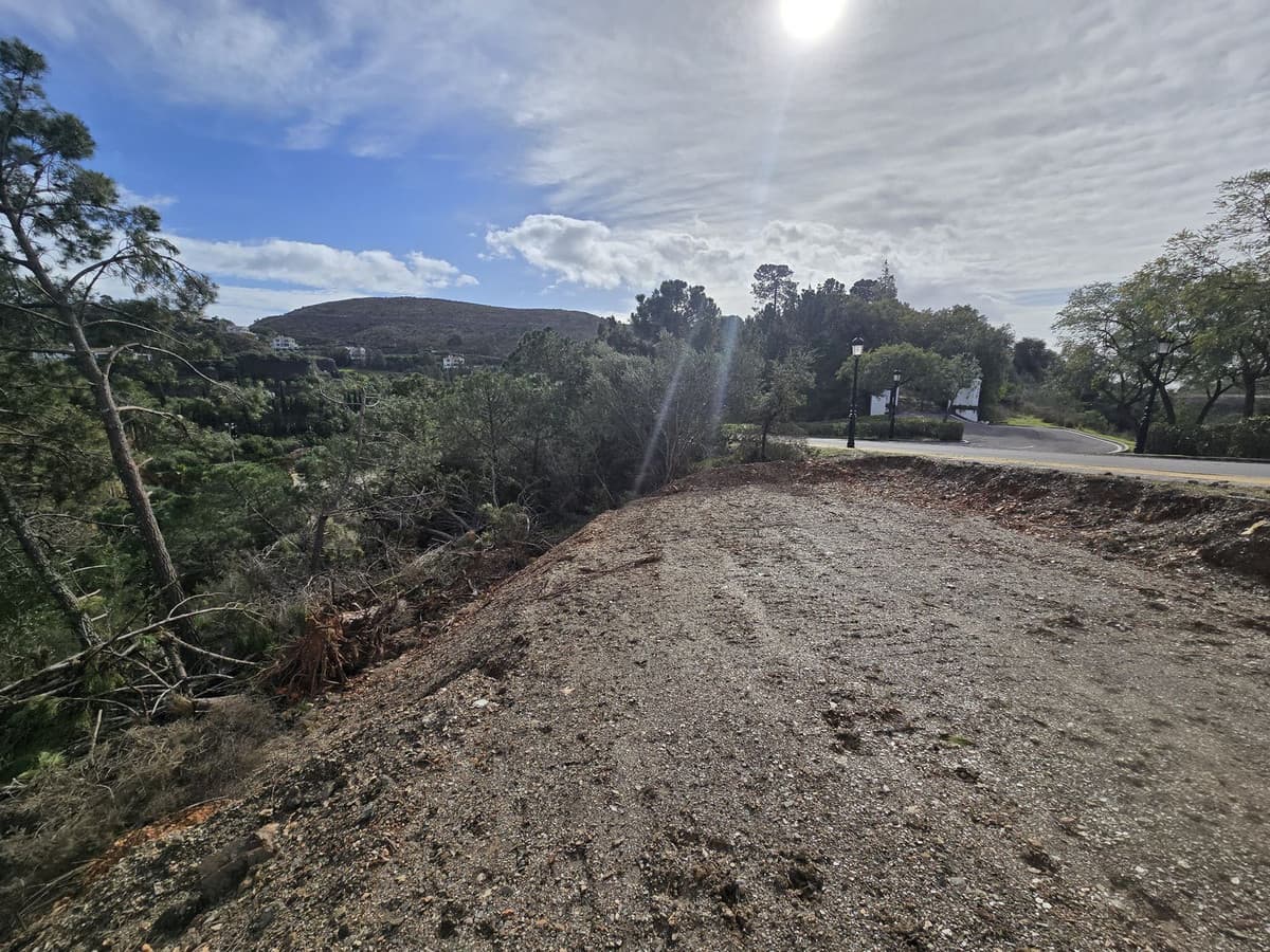 Residential Plot in Benahavís — photo 9 of 10