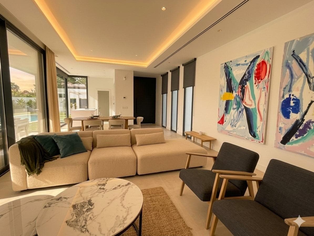 Detached Villa in Estepona — photo 4 of 10