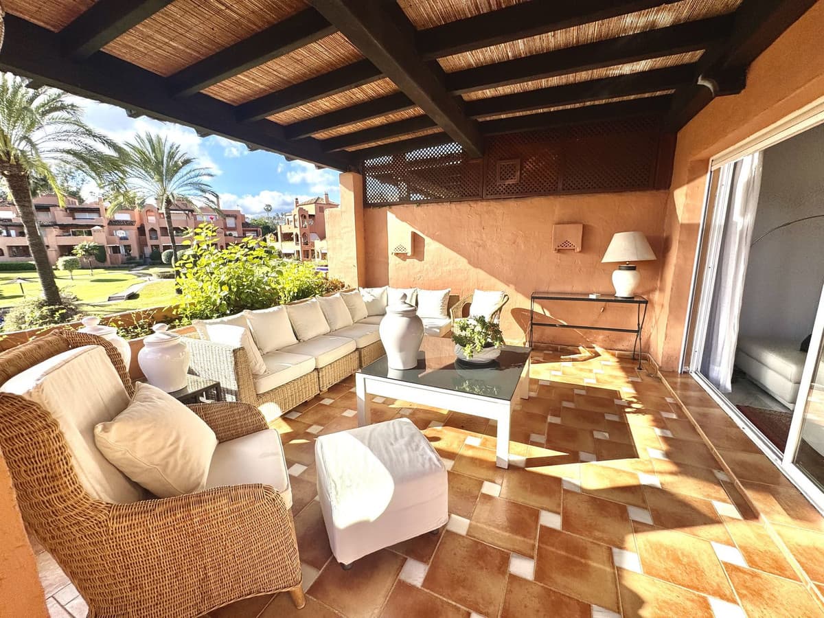 Penthouse Duplex in Guadalmina Baja — photo 2 of 10