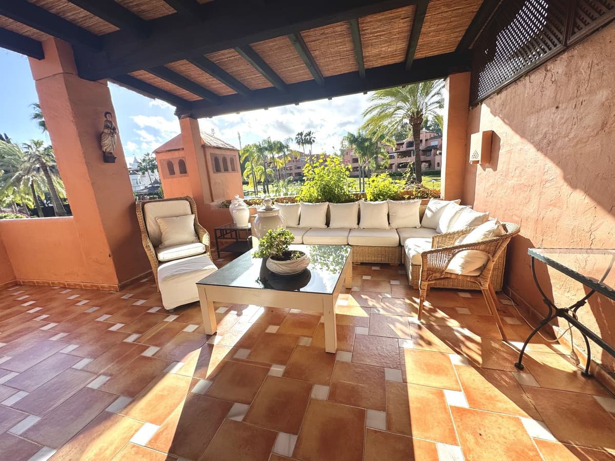 Penthouse Duplex in Guadalmina Baja — photo 4 of 10