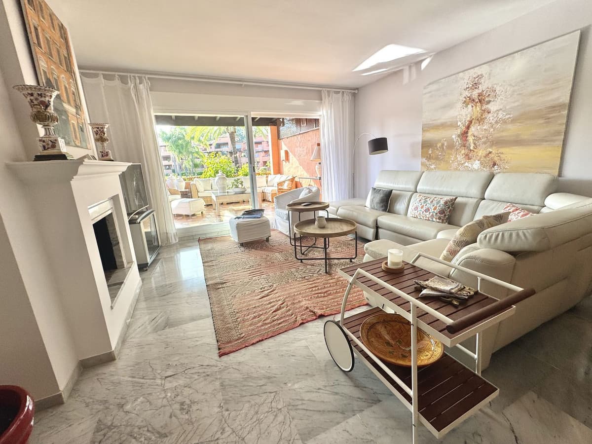 Penthouse Duplex in Guadalmina Baja — photo 6 of 10