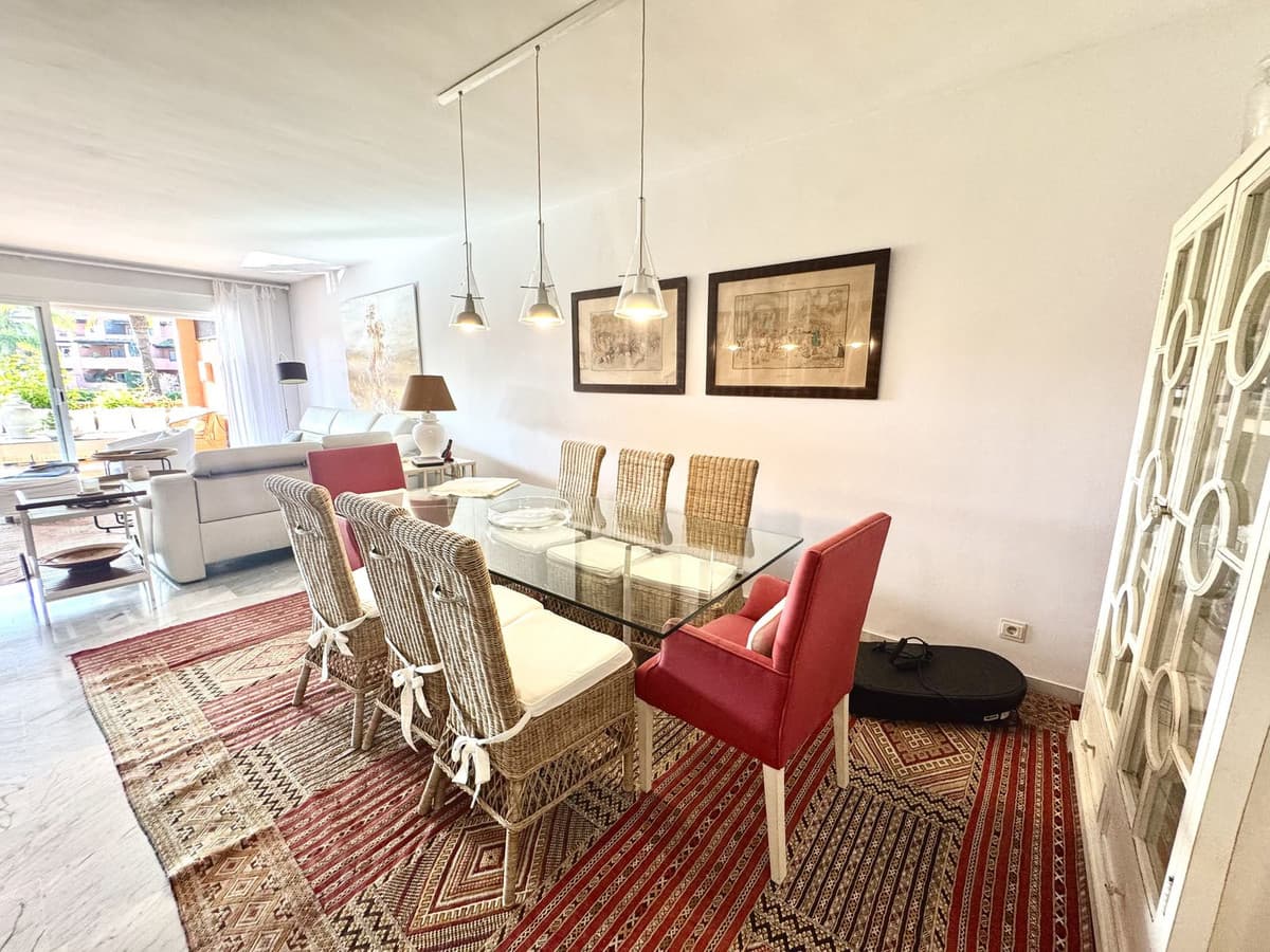 Penthouse Duplex in Guadalmina Baja — photo 8 of 10
