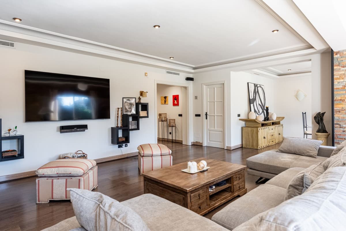 Detached Villa in The Golden Mile — photo 6 of 10