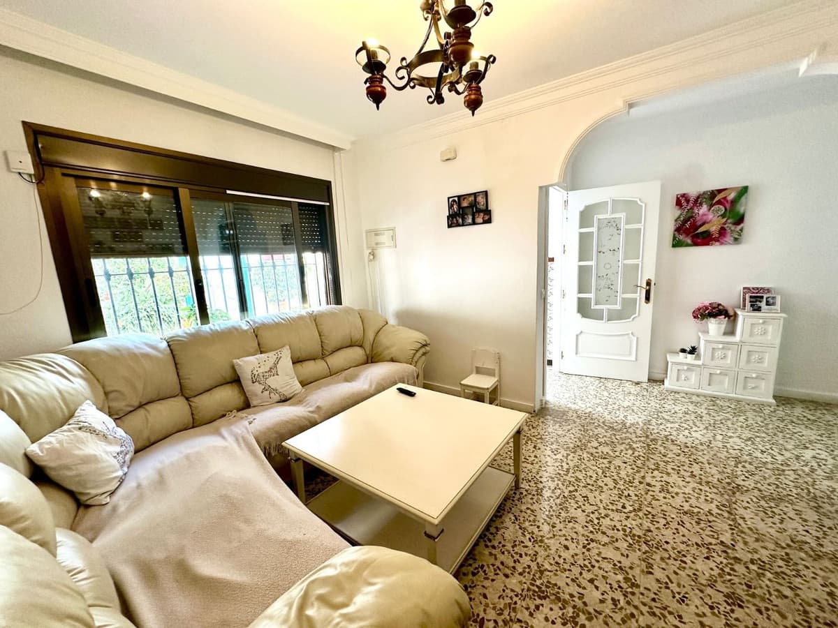 Ground Floor Apartment in Estepona — photo 1 of 10