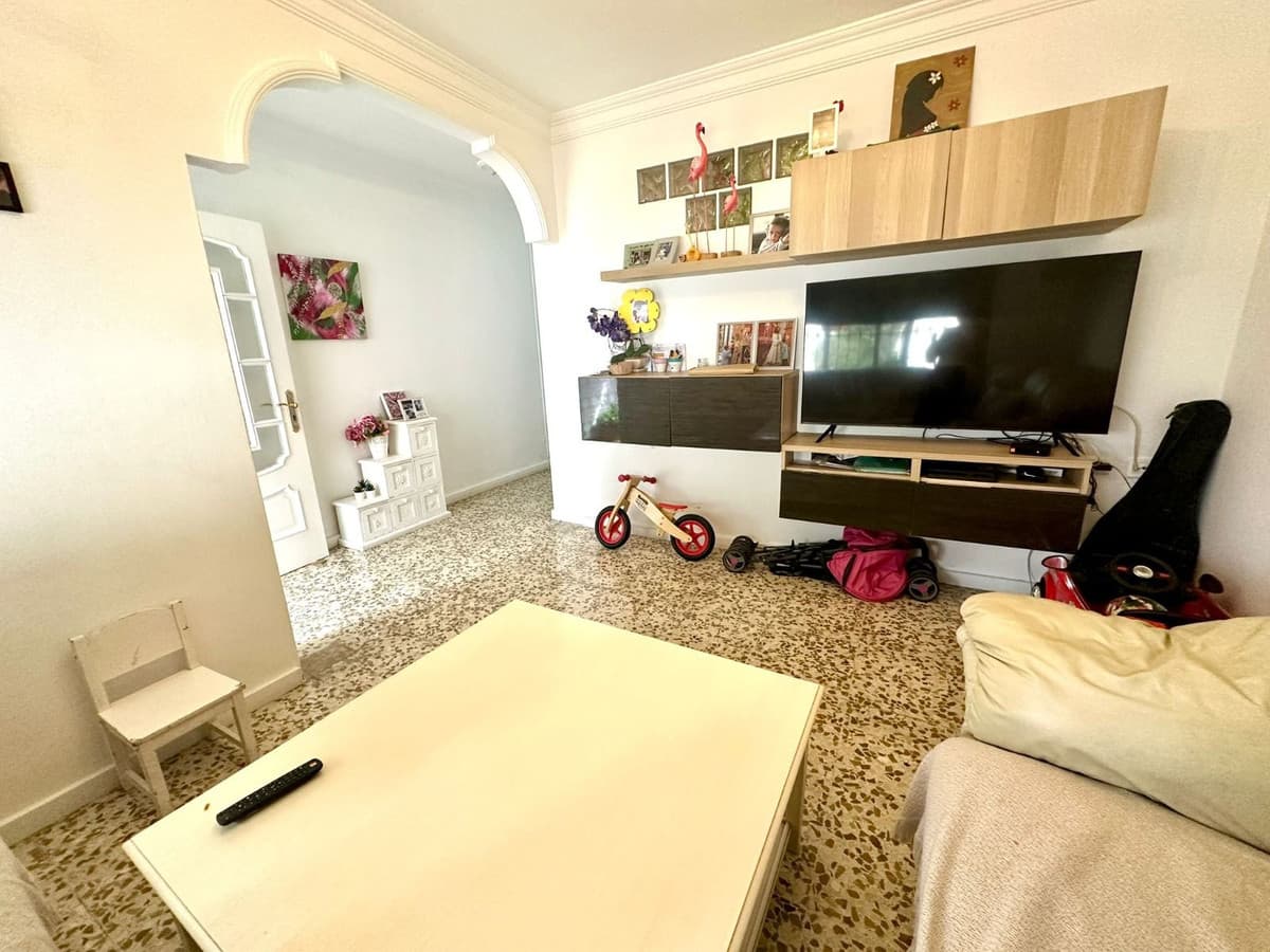 Ground Floor Apartment in Estepona — photo 3 of 10