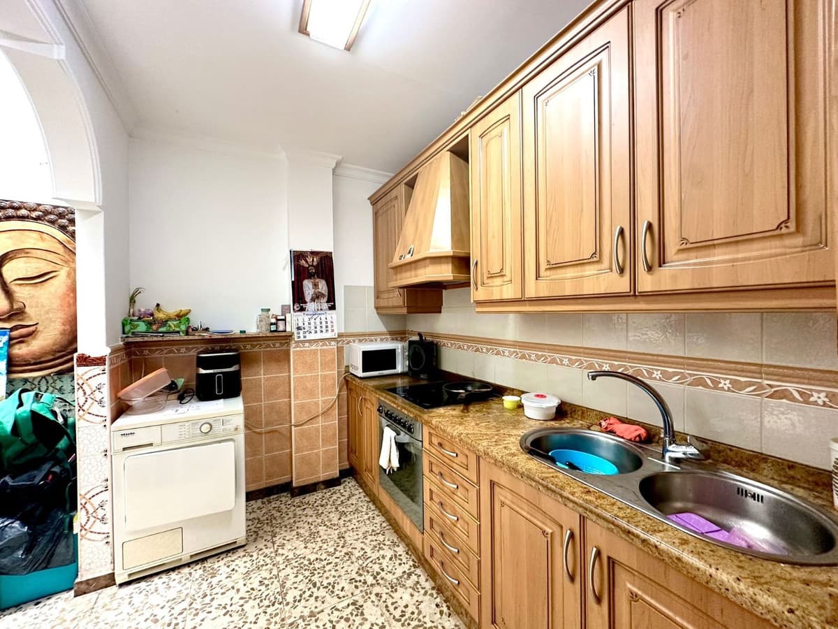 Ground Floor Apartment in Estepona — photo 4 of 10