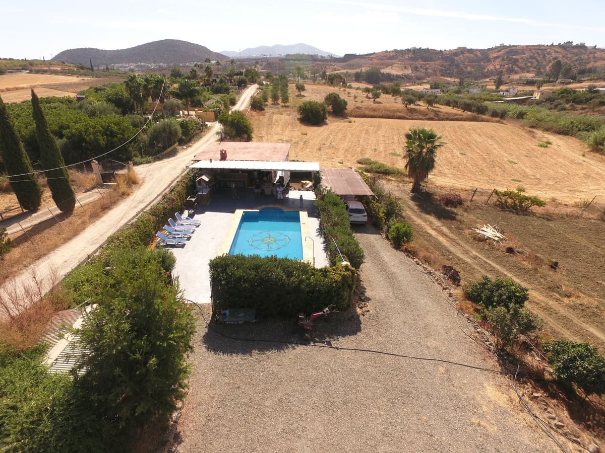 Cortijo in Coín — photo 1 of 10