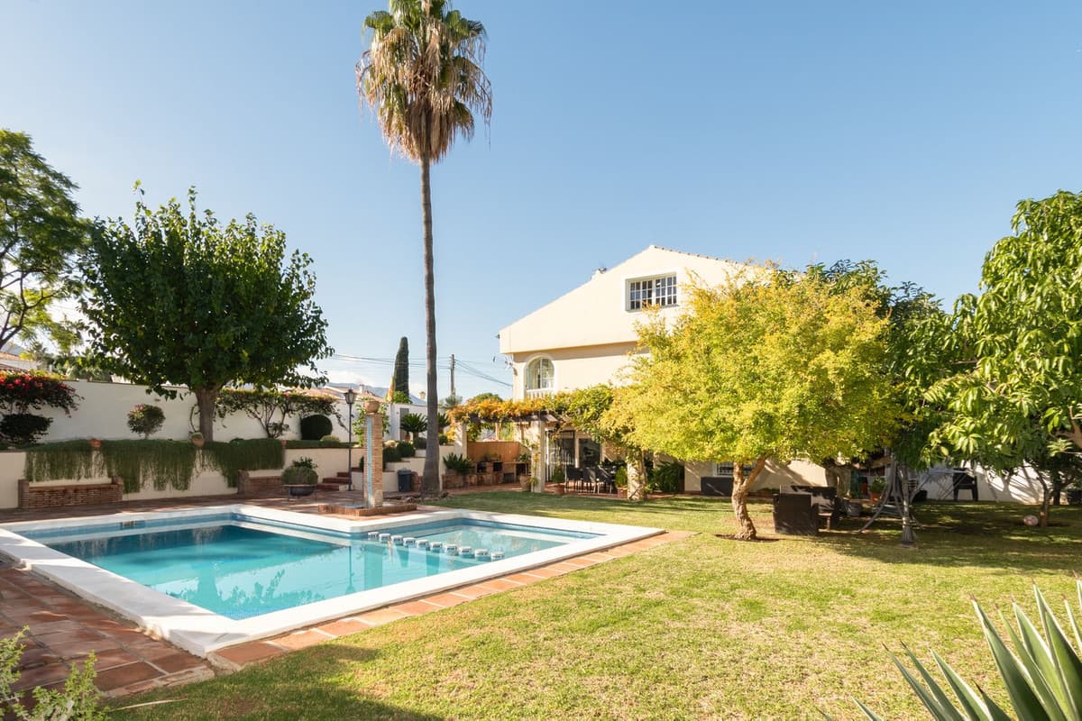 Detached Villa in Alhaurín de la Torre — photo 3 of 10