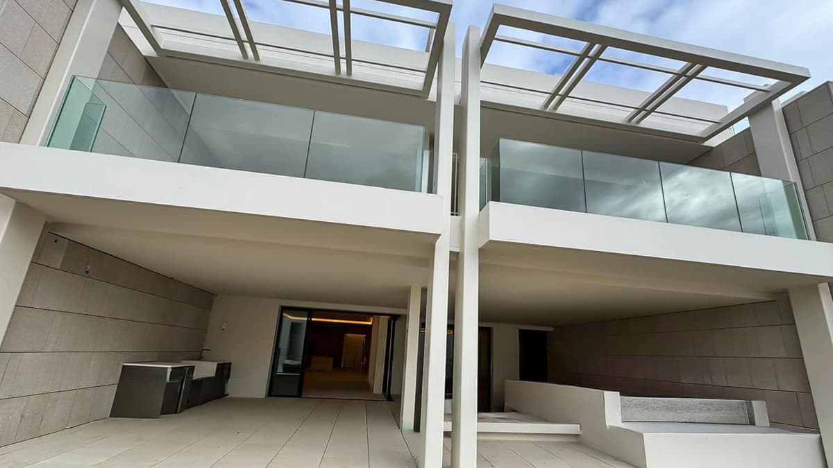 Ground Floor Apartment in The Golden Mile — photo 10 of 10
