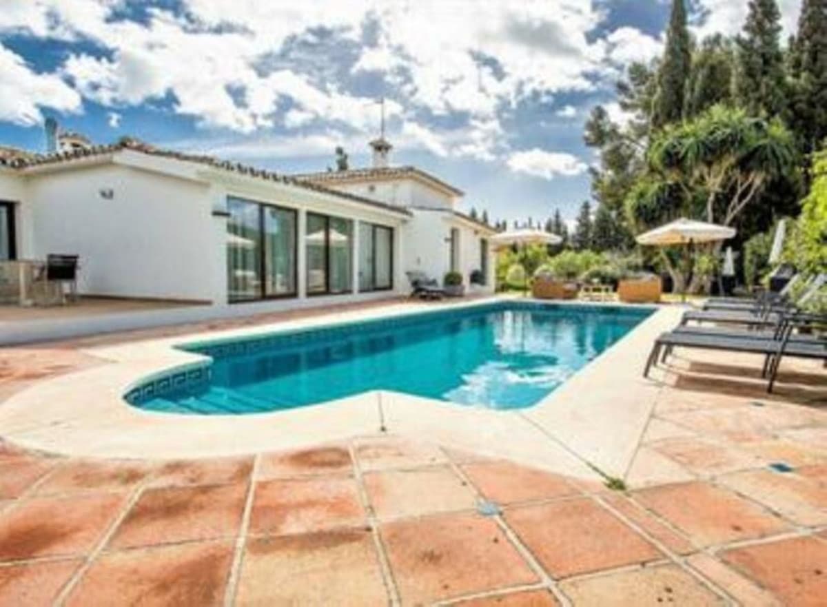 Detached Villa in San Pedro de Alcántara — photo 2 of 10