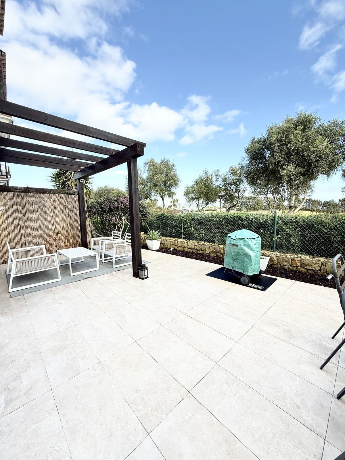 Townhouse in La Alcaidesa — photo 3 of 9